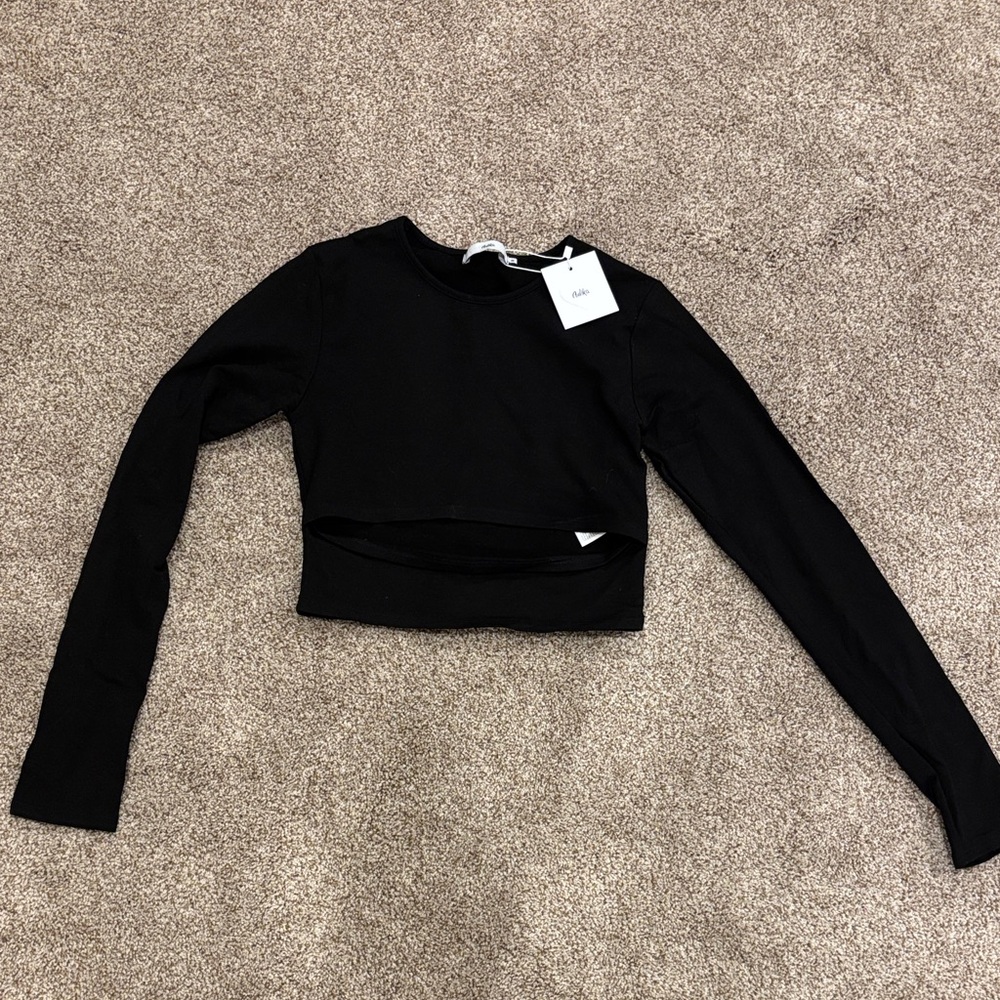 Adika Black Long Sleeve Crop Top